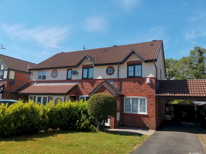 2 Bedroom House To Rent In Llwyn Onn, Tyla Garw, Pontyclun, CF72