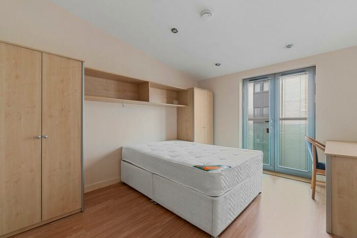 1 Bedroom Apartment To Rent In Regent Street, City Centre, Plymouth, PL4