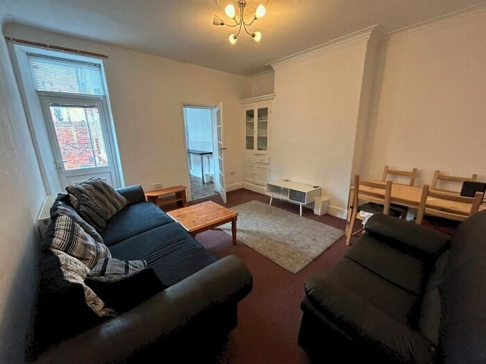 2 Bedroom Flat To Rent In Forsyth Road, Newcastle Upon Tyne, NE2