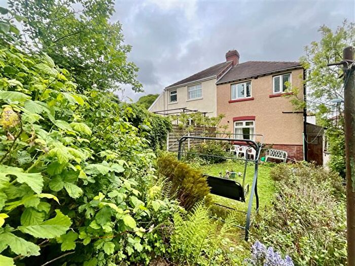 2 Bedroom Semi-Detached House For Sale In Bishopscourt Road, Sheffield, Sheffield, S8