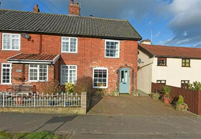 3 Bedroom Semi-Detached House To Rent In The Street, Dennington, IP13