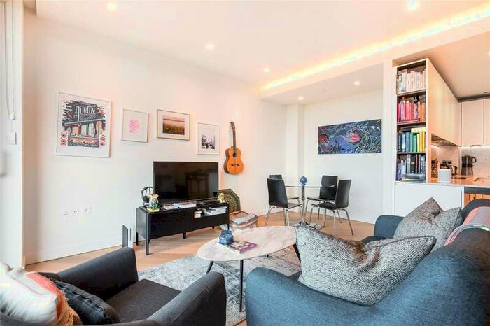 1 Bedroom Flat To Rent In Wood Crescent, London, W12