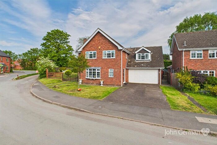 4 Bedroom Detached House For Sale In Dark Lane, Alrewas, DE13
