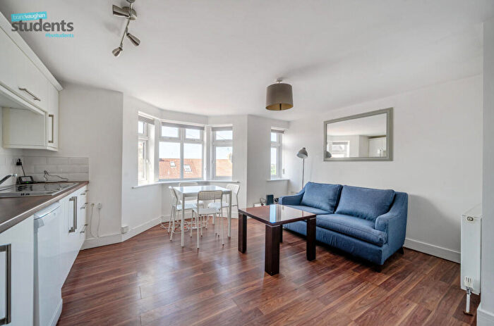 2 Bedroom Flat To Rent In Carlyle Avenue, Brighton, BN2