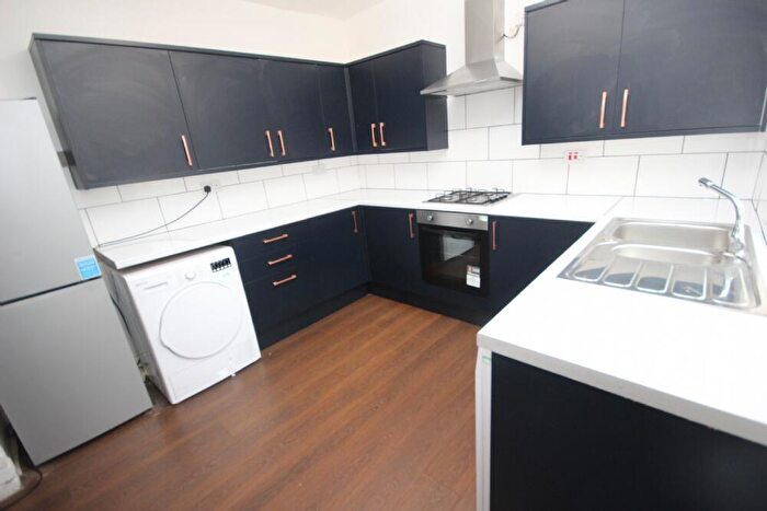 4 Bedroom Terraced House To Rent In Alderson Road, L15