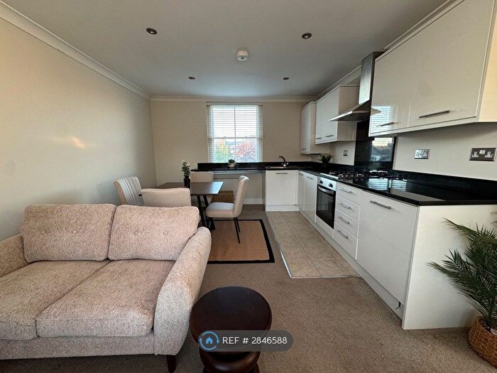 1 Bedroom Flat To Rent In Luxor Street, London, SE5