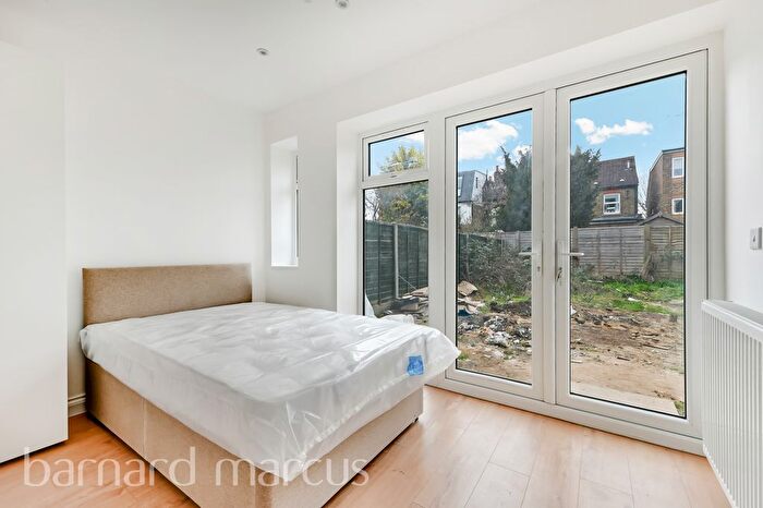 Property To Rent In Chatham Road, Kingston Upon Thames, KT1