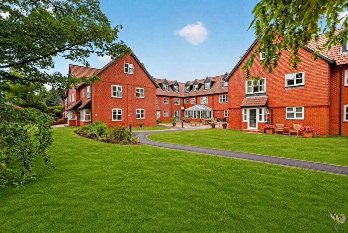 2 Bedroom Retirement Property For Sale In Flat, Castle Court, River Park, Marlborough, SN8
