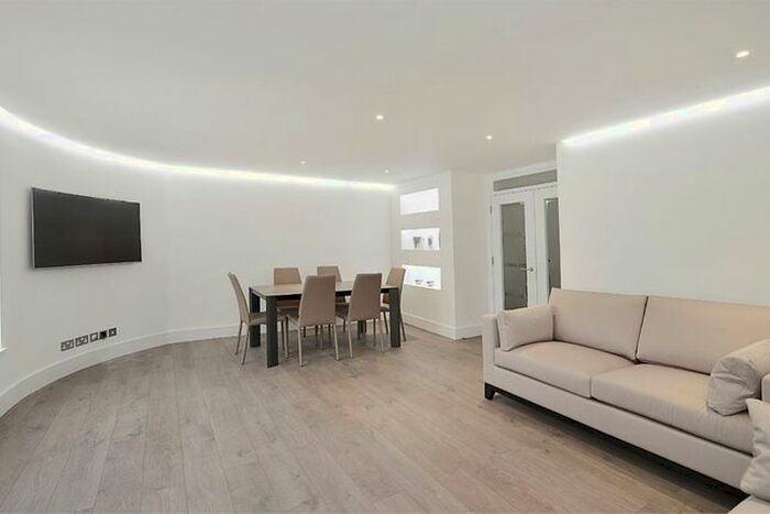 1 Bedroom Flat To Rent In Barness Court, - Westbourne Terrace, London, W2