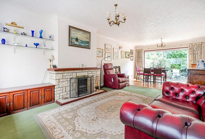 4 Bedroom Semi-Detached House For Sale In Rose Oak Lane, Coalpit Heath, Bristol, Gloucestershire, BS36