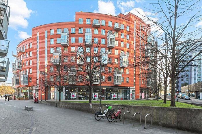 2 Bedroom Flat For Sale In Buckler Court, Eden Grove, London, N7