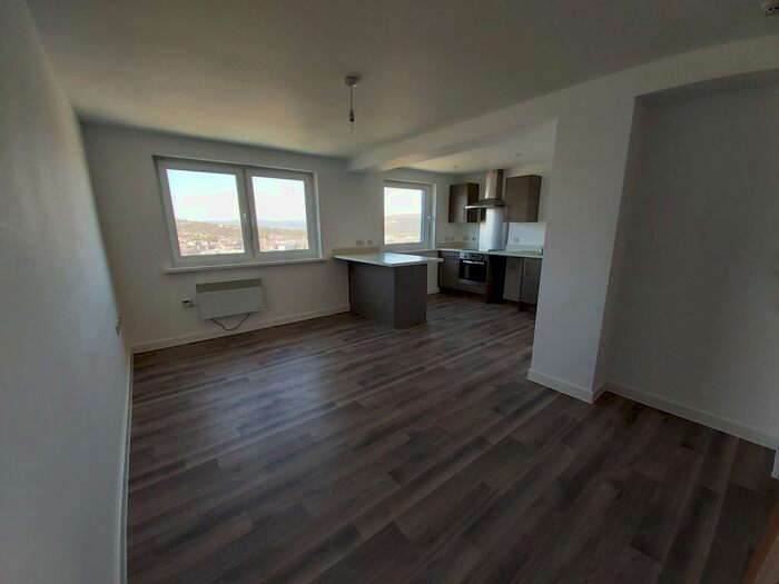1 Bedroom Flat To Rent In Bentley Court, Parkwood Rise, Keighley, Bradford, West Yorkshire, BD21