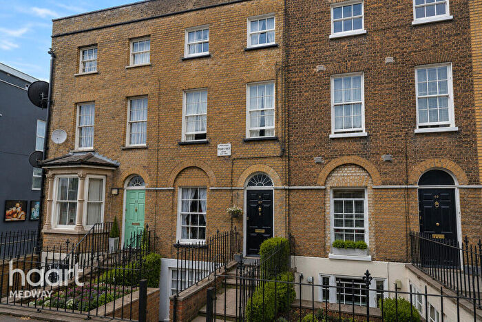 4 Bedroom Terraced House For Sale In Ordnance Terrace, Chatham, ME4