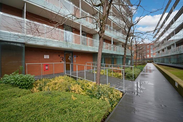2 Bedroom Apartment To Rent In Kelso Place, Manchester, M15