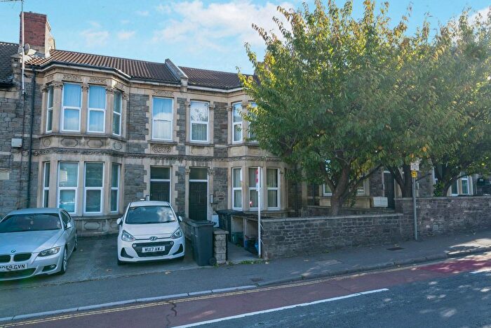 1 Bedroom Flat For Sale In Bath Road, Brislington, Bristol, BS4