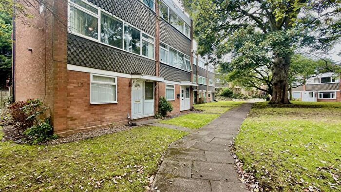 2 Bedroom End Of Terrace House To Rent In Ainsdale Gardens, Birmingham, B24