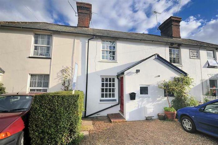 2 Bedroom Cottage To Rent In Water Villas, Rock Hill Road, Egerton, TN27