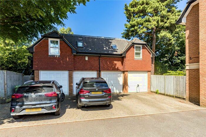 2 Bedroom Flat To Rent In Sterling Place, Weybridge, Surrey, KT13