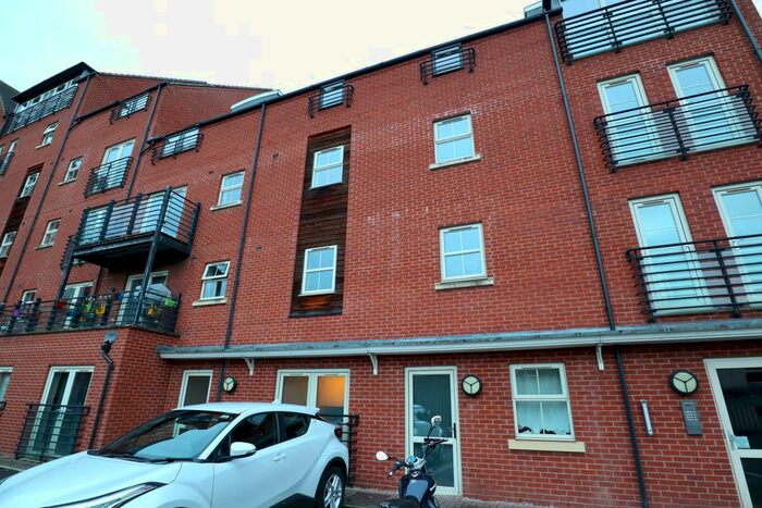 2 Bedroom Flat To Rent In Wesleyan Court, Lincoln, LN2
