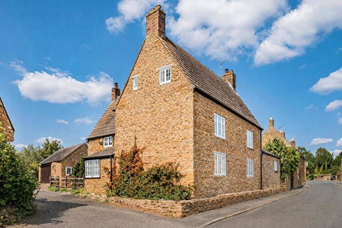 5 Bedroom Detached House For Sale In High Street, Ecton, Northamptonshire, NN6