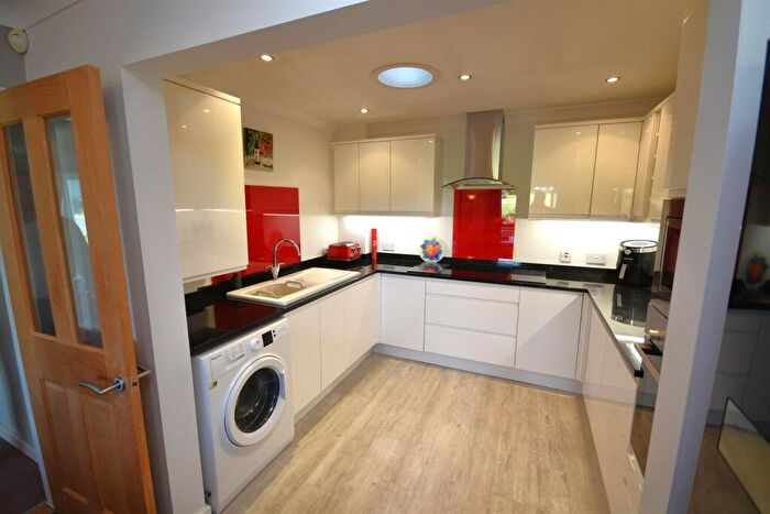 2 Bedroom Detached Bungalow For Sale In Sussex Avenue, Gawsworth, SK11