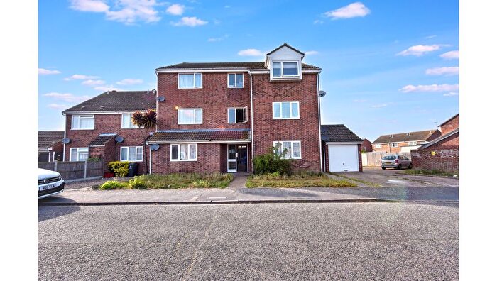 1 Bedroom Flat For Sale In Merstham Drive, Clacton-On-Sea, Essex, CO16