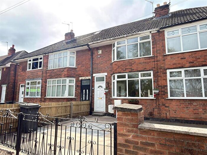 3 Bedroom Terraced House For Sale In Thurcaston Road, Leicester, LE4
