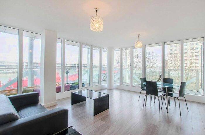 2 Bedroom Flat To Rent In Eastern Quay Apartments, Royal Docks, London, E16