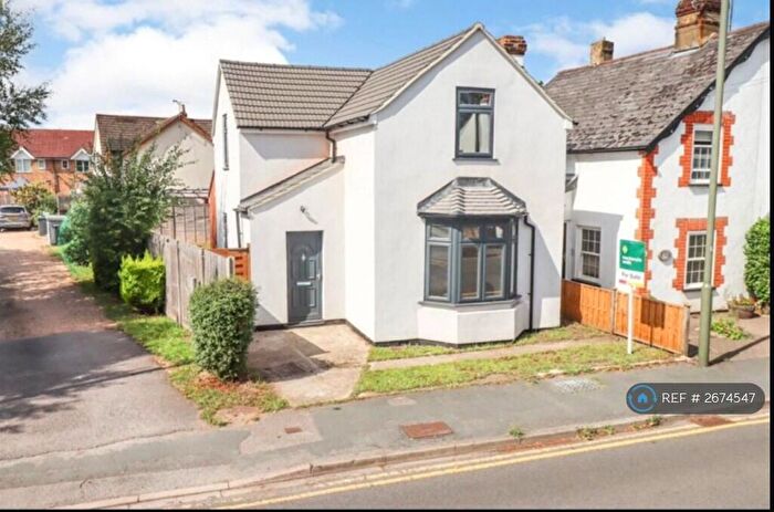 3 Bedroom Detached House To Rent In Guildford Road, Frimley Green, Camberley, GU16