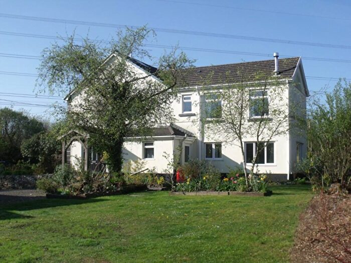 5 Bedroom Detached House For Sale In Llannon, Llanelli, SA14