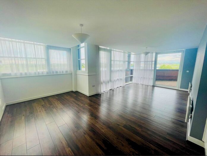 1 Bedroom Flat To Rent In Waterfront West, Brierley Hill, DY5