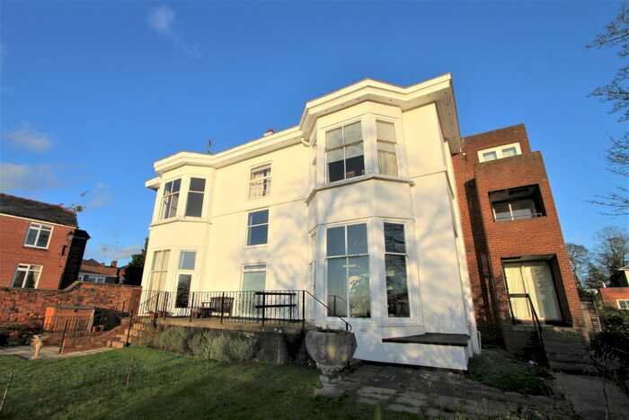 3 Bedroom Flat To Rent In Black Friars Court, Black Friars, Chester CH1