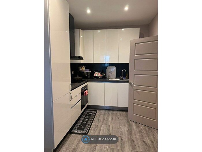 1 Bedroom Flat To Rent In Cube House, Stoke Mandeville, Aylesbury, HP22