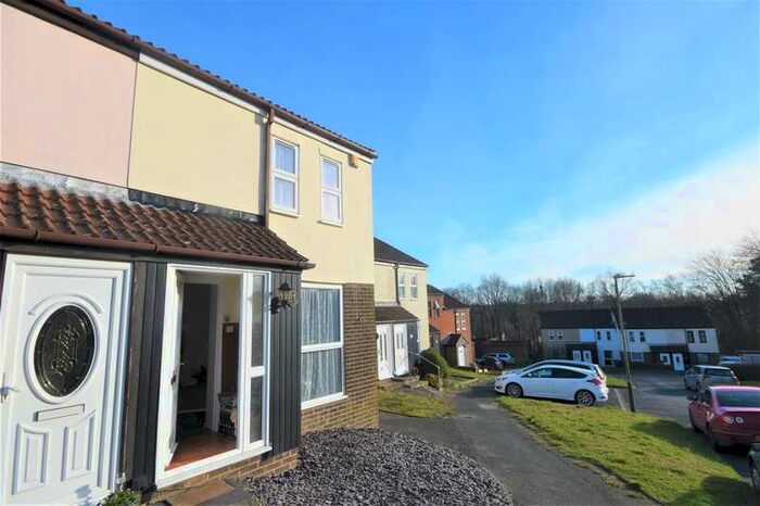 2 Bedroom End Of Terrace House To Rent In Inglewood Gardens, St. Leonards-on-sea, TN38