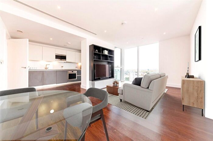 2 Bedroom Apartment For Sale In Maine Tower, Harbour Way, London, E14