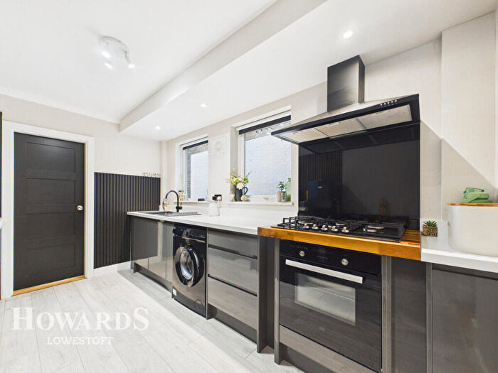 3 Bedroom Terraced House For Sale In Bridge Road, Oulton Broad, NR32