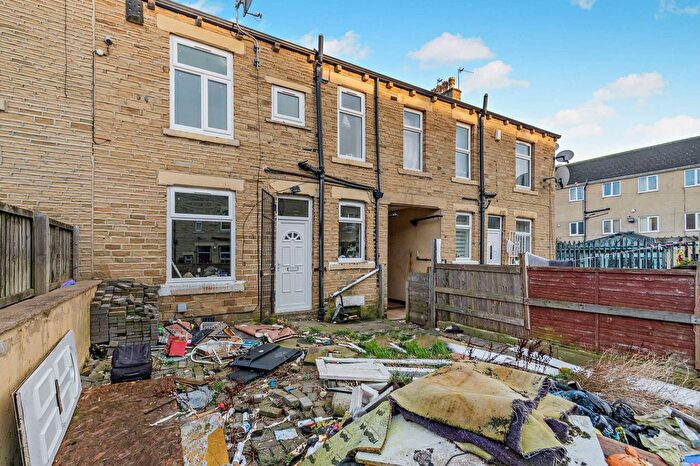 2 Bedroom Terraced House For Sale In Marsland Place, Bradford, BD3