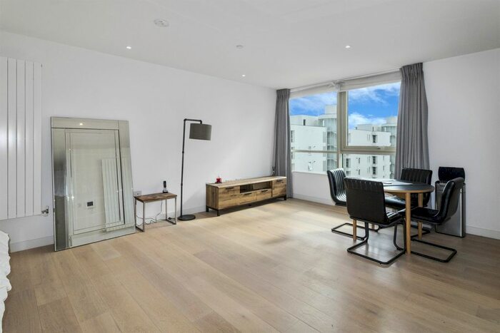 1 Bedroom Studio To Rent In Starboard Way, London E16