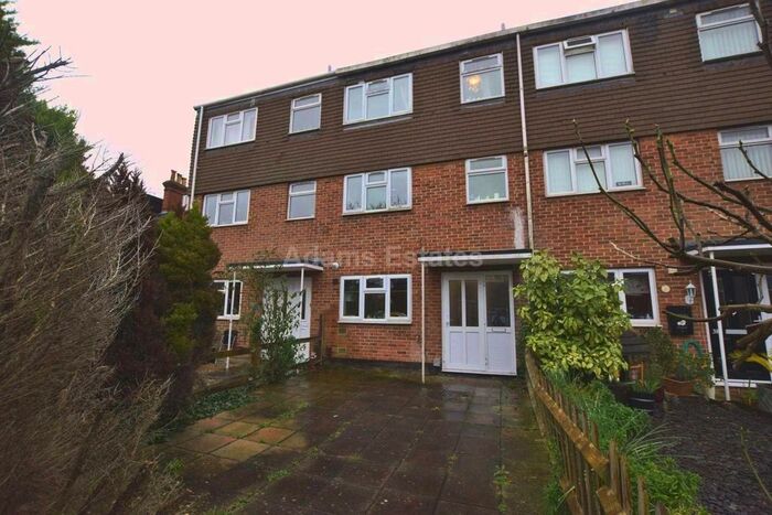 5 Bedroom Terraced House To Rent In Spring Terrace, Reading RG2