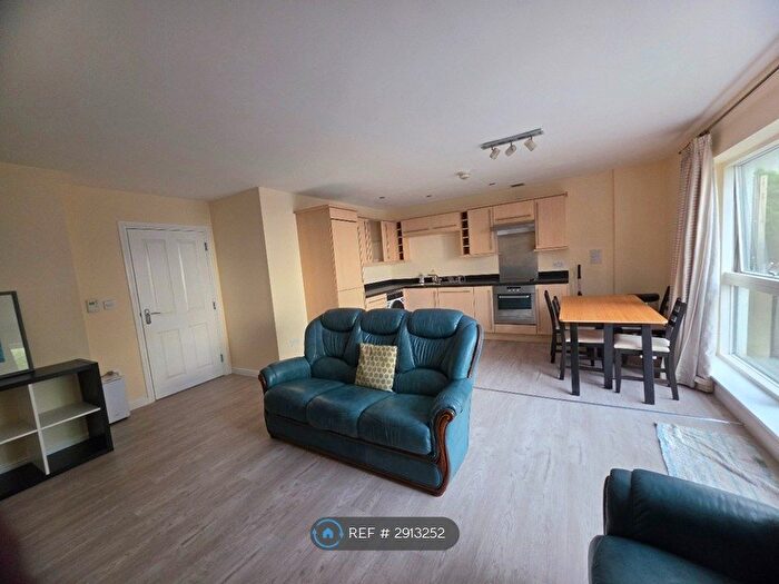 2 Bedroom Flat To Rent In Moon Street, Plymouth, PL4
