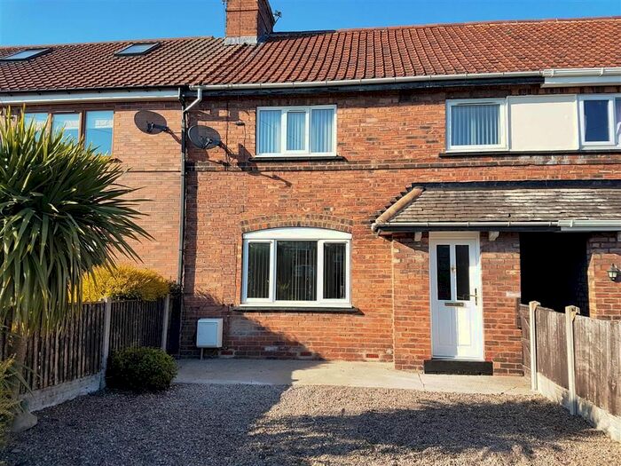 3 Bedroom Terraced House To Rent In Essex Road, Bircotes, Doncaster, DN11