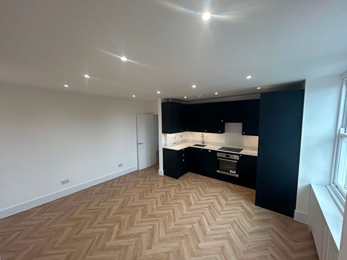 2 Bedroom Flat To Rent In Colney Hatch Lane, Muswell Hill, N10