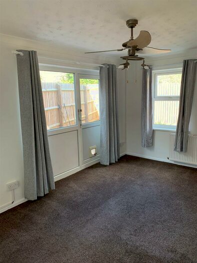 1 Bedroom Detached Bungalow To Rent In Twickenham Court, Corby, NN18