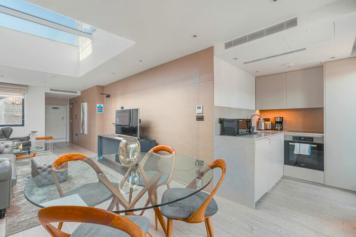 3 Bedroom Flat To Rent In Maddox Street, London, W1S