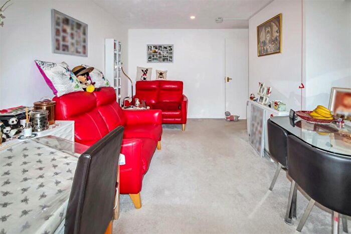 2 Bedroom Retirement Property For Sale In Tongdean Lane, Withdean, Brighton, BN1