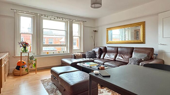 3 Bedroom Flat To Rent In Bury Place, London, WC1A
