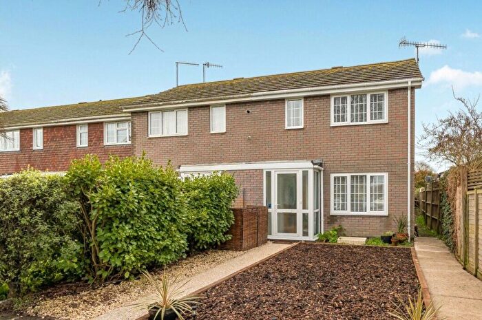 2 Bedroom Semi Detached House For Sale In The Hartings, Felpham, West Sussex, PO22