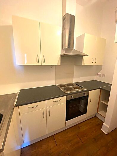 1 Bedroom Flat To Rent In Dock View Road, Barry, Vale Of Glamorgan, The, CF63