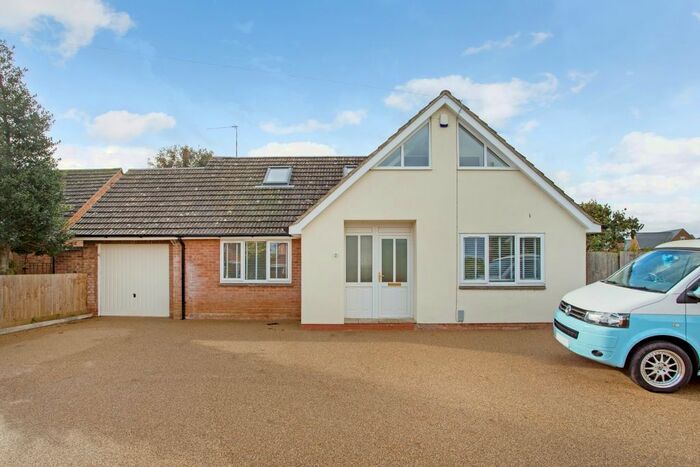 4 Bedroom Bungalow To Rent In St. Marys Road, Adderbury, Banbury, OX17