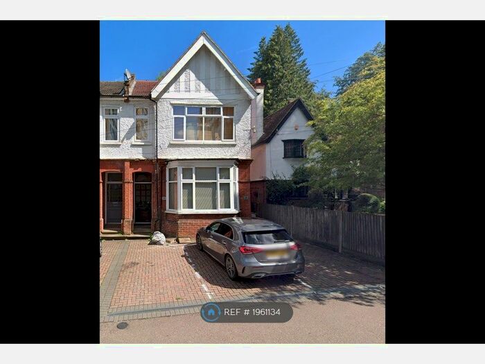 2 Bedroom Flat To Rent In London Road, Sevenoaks, TN13